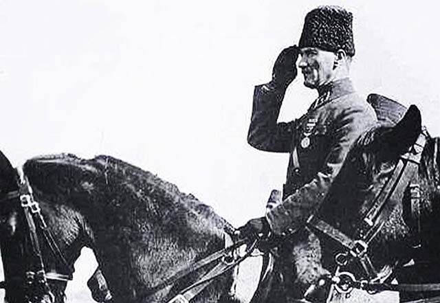 Başkomutan Mustafa Kemal Atatürk