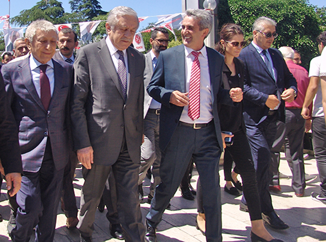MHP Genel Başkan Yardımcısı Celal Adan Perpa'yı Ziyaret Etti