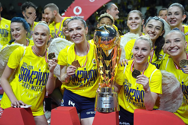Sultanlar Ligi'nde şampiyon Fenerbahçe Opet