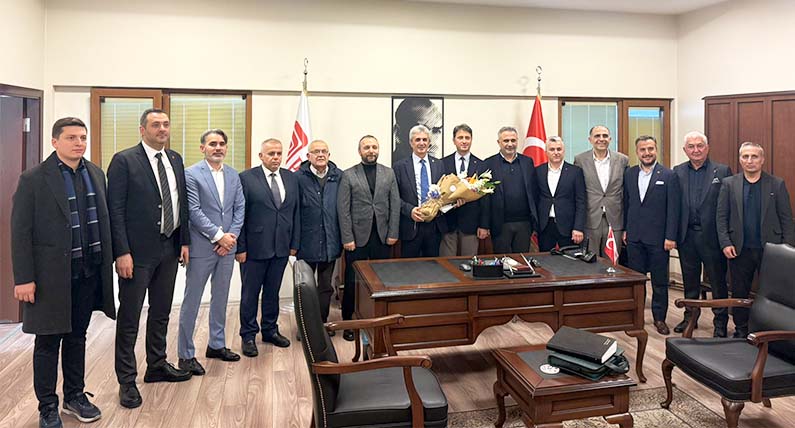 Perpa Ticaret Merkezi A Blok seçimlerini kazanan Sn. Selahattin Çekiç ve Yönetim Kurulu üyeleri yeni görevlerine başlamışlardır.